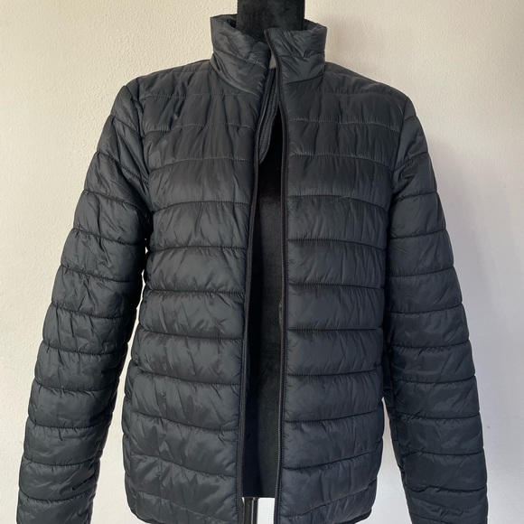 Puffer jacket size small - Picture 1 of 3